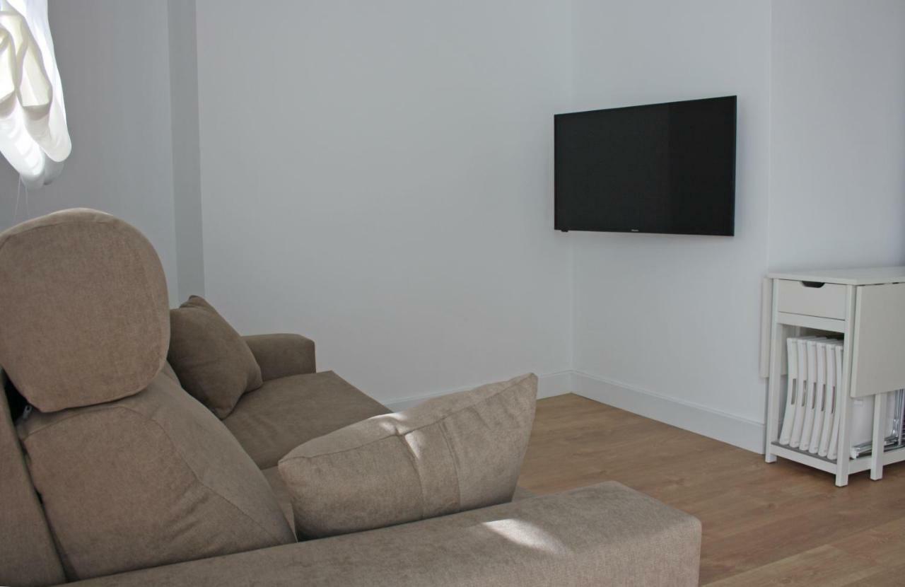 Apartamentos Angelita Plaza Beach Málaga Exteriör bild