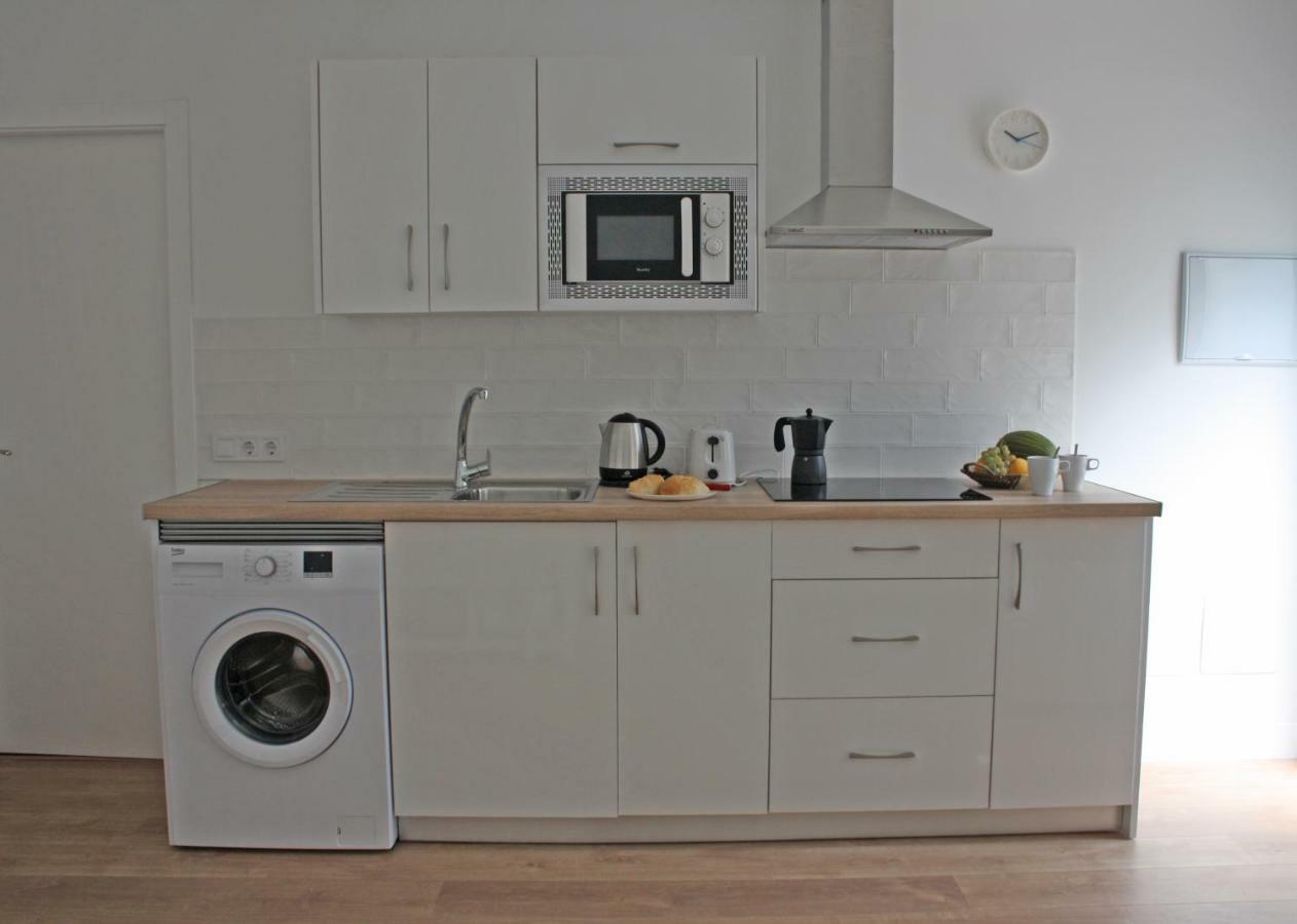 Apartamentos Angelita Plaza Beach Málaga Exteriör bild