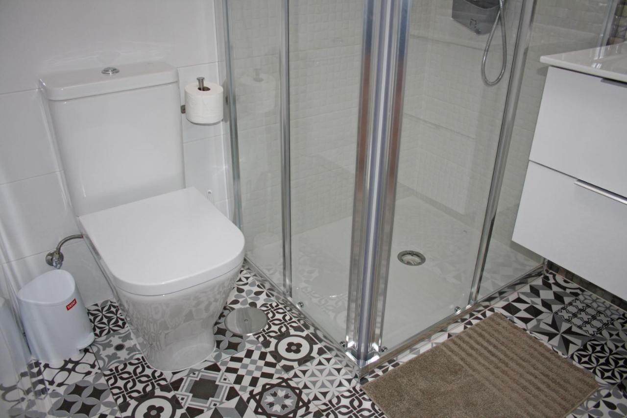 Apartamentos Angelita Plaza Beach Málaga Exteriör bild