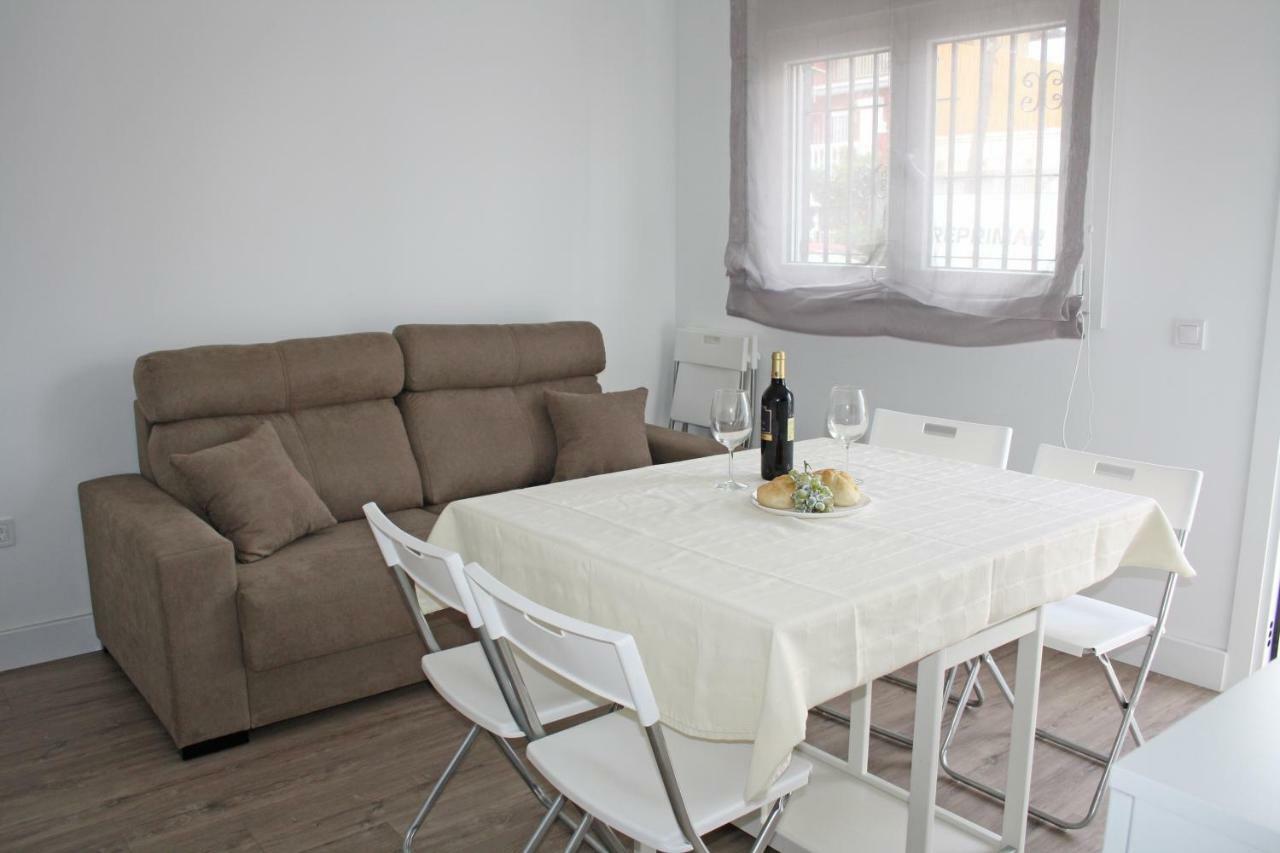 Apartamentos Angelita Plaza Beach Málaga Exteriör bild