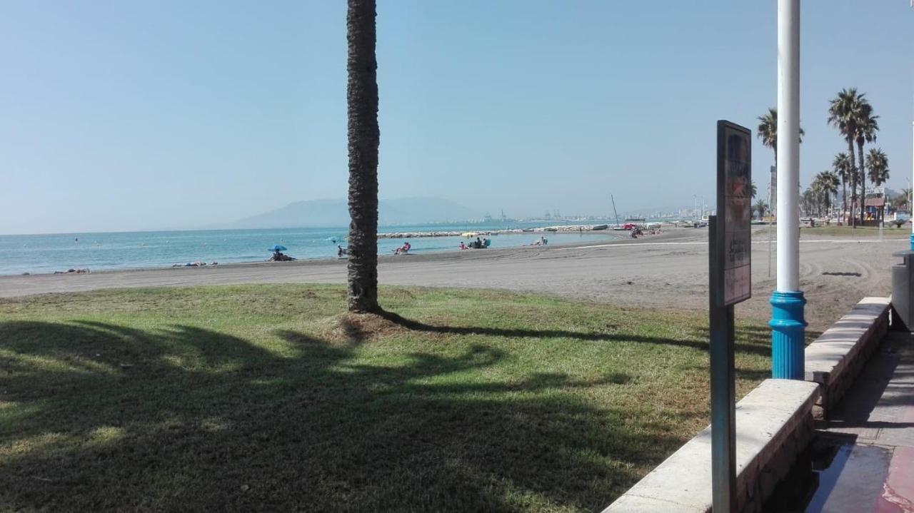 Apartamentos Angelita Plaza Beach Málaga Exteriör bild