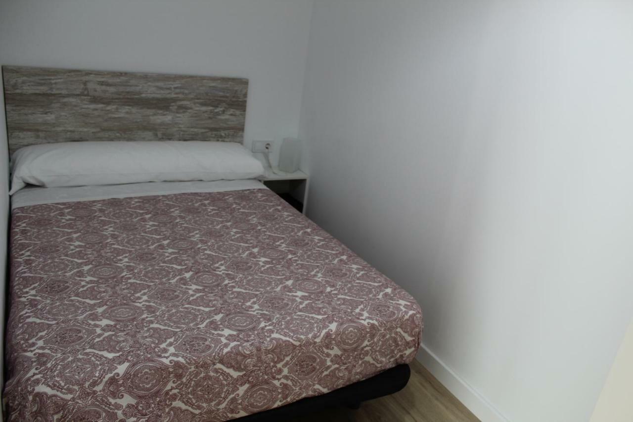 Apartamentos Angelita Plaza Beach Málaga Exteriör bild