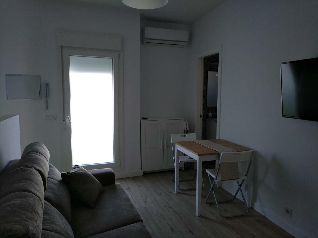 Apartamentos Angelita Plaza Beach Málaga Exteriör bild