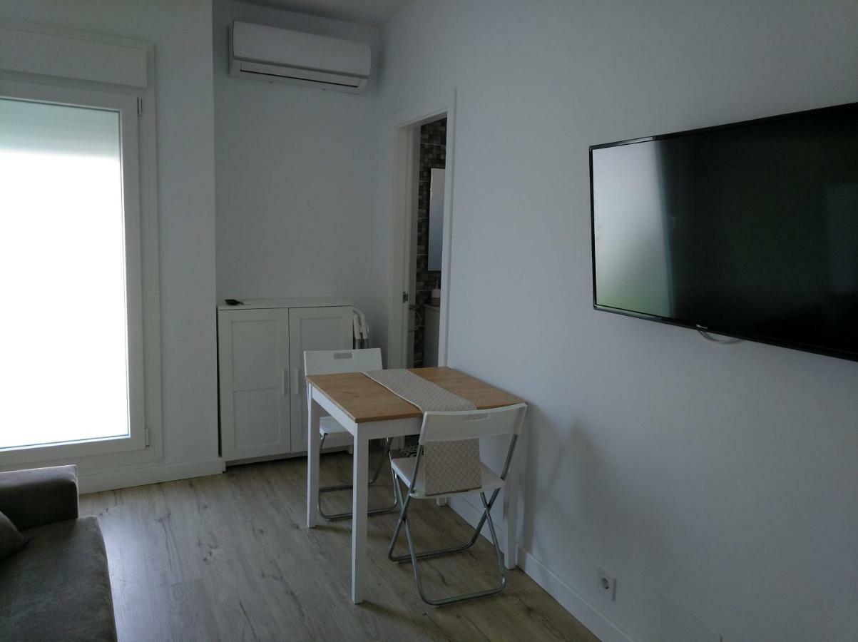 Apartamentos Angelita Plaza Beach Málaga Exteriör bild