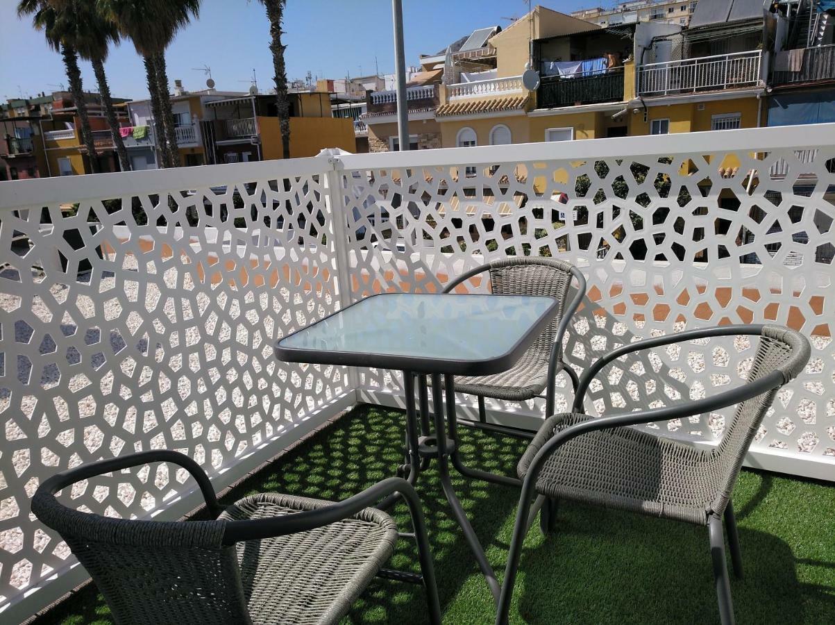 Apartamentos Angelita Plaza Beach Málaga Exteriör bild